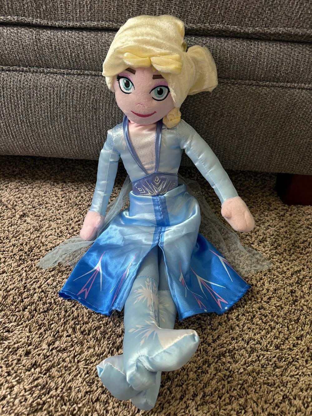 Disney Frozen II Elsa Plush Doll by Jay Franco & Sons